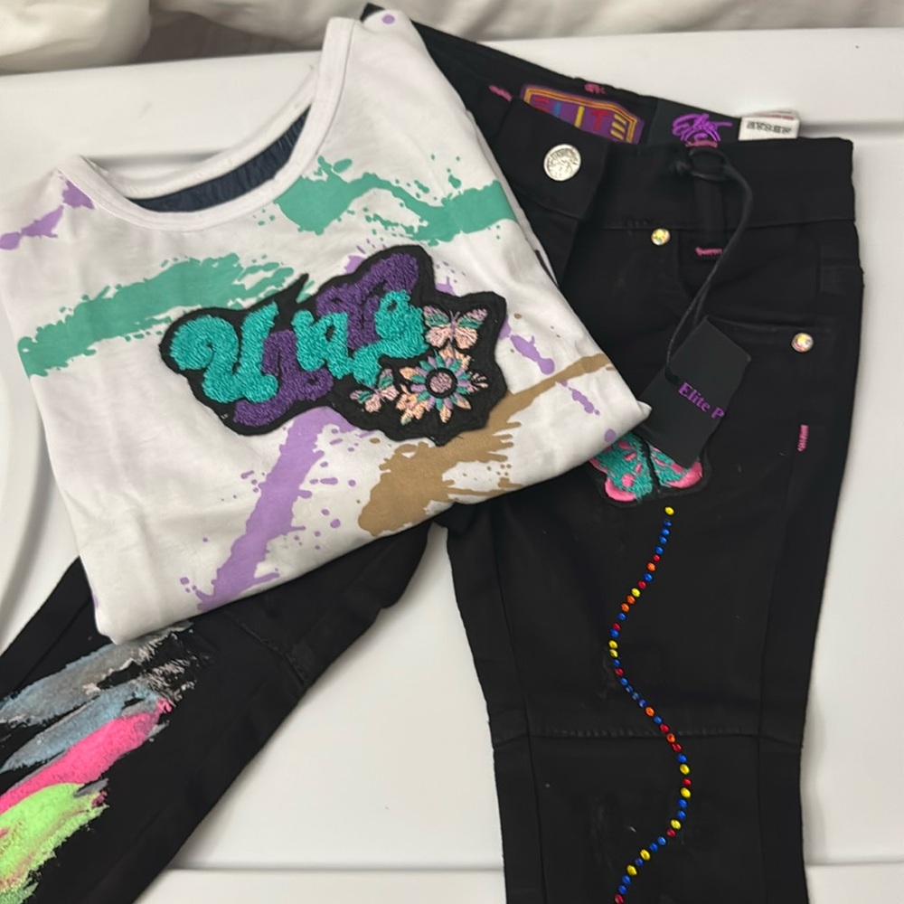 Two Piece Jeans & T-Shirt By Elite